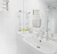 Miami Hotel Melbourne - Yamba Accommodation