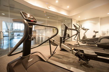 Pullman Quay Grand Sydney Harbour - Yamba Accommodation 5