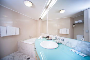 Pullman Quay Grand Sydney Harbour - Yamba Accommodation 20