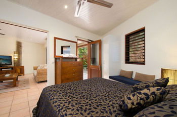 L'Auberge Noosa - Yamba Accommodation 3