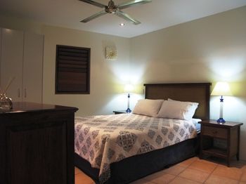 L'Auberge Noosa - Yamba Accommodation 4