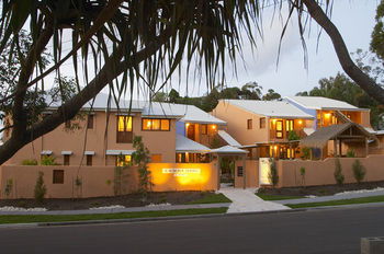 L'Auberge Noosa - Yamba Accommodation 7