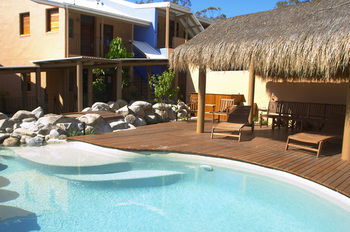 L'Auberge Noosa - Yamba Accommodation 18