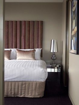Art Series-The Blackman - Yamba Accommodation 13