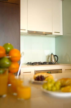 AKOM Docklands - Yamba Accommodation 8