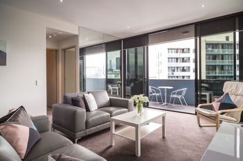 AKOM Docklands - Yamba Accommodation 19