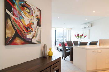 AKOM Docklands - Yamba Accommodation 20