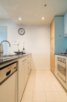 AKOM Docklands - Yamba Accommodation 27
