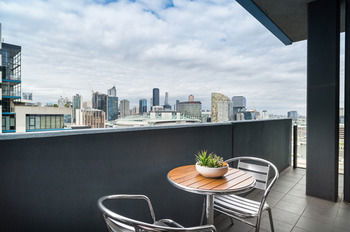 AKOM Docklands - Yamba Accommodation 31