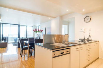 AKOM Docklands - Yamba Accommodation 34