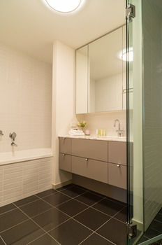 AKOM Docklands - Yamba Accommodation 35