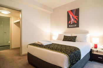 AKOM Docklands - Yamba Accommodation 36