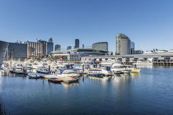 AKOM Docklands - Yamba Accommodation 53