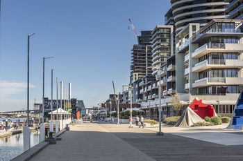 AKOM Docklands - Yamba Accommodation 55