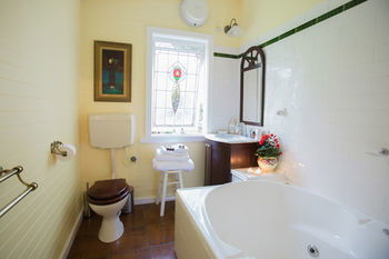 Adeline Bed And Breakfast - Yamba Accommodation 13