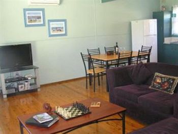 Paradise Bungalow - Yamba Accommodation 3
