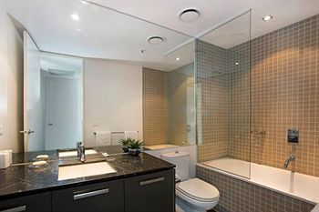 Astra Apartments - St Kilda Rd - Yamba Accommodation 7