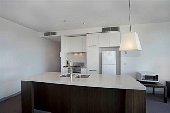 Astra Apartments - St Kilda Rd - Yamba Accommodation 14