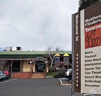 Matthew Flinders Hotel - Yamba Accommodation