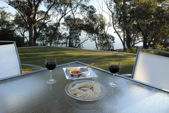 By The Beach B&B And Apartments - Yamba Accommodation 12
