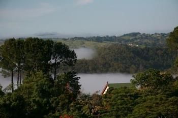 Montville Misty View Cottages - Yamba Accommodation 9