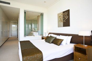White Shells Luxury Apartments - Yamba Accommodation 2