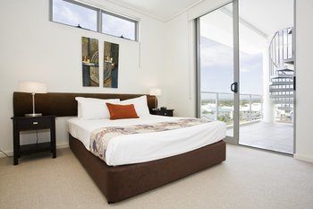 White Shells Luxury Apartments - Yamba Accommodation 6