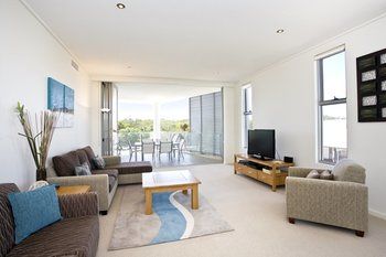 White Shells Luxury Apartments - Yamba Accommodation 14