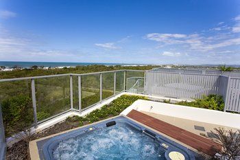 White Shells Luxury Apartments - Yamba Accommodation 19