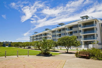 White Shells Luxury Apartments - Yamba Accommodation 26