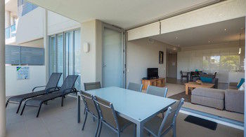 White Shells Luxury Apartments - Yamba Accommodation 31