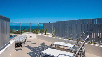 White Shells Luxury Apartments - Yamba Accommodation 34