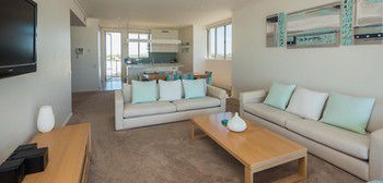 White Shells Luxury Apartments - Yamba Accommodation 64