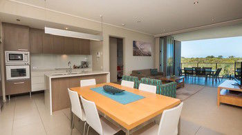 White Shells Luxury Apartments - Yamba Accommodation 65