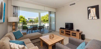 White Shells Luxury Apartments - Yamba Accommodation 69