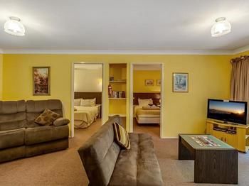 Tanglewood Gardens - Yamba Accommodation 4