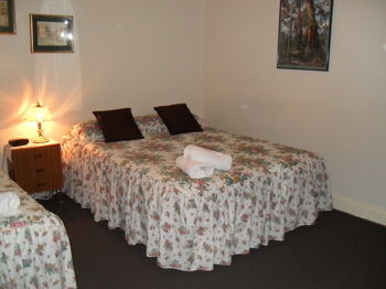 Aaron Cottage - Yamba Accommodation 7