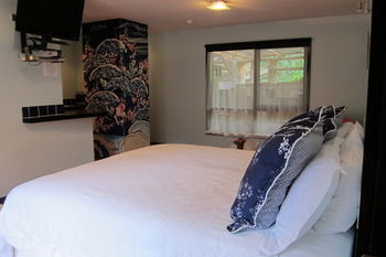 Cherryblossom B&B - Yamba Accommodation 33