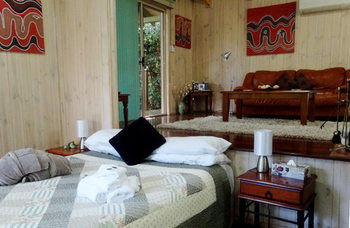 Treetops Accommodation Montville - Yamba Accommodation 40