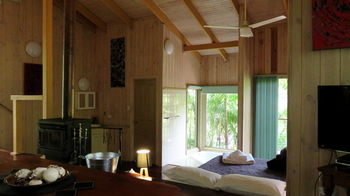 Treetops Accommodation Montville - Yamba Accommodation 65