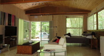Treetops Accommodation Montville - Yamba Accommodation 72