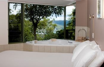 Montville Grove Romantic Cottages - Yamba Accommodation 3