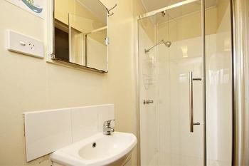 Mapleton Cabins & Caravan Park - Yamba Accommodation 2