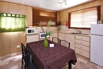 Mapleton Cabins & Caravan Park - Yamba Accommodation 4
