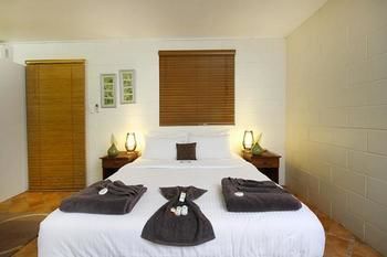 Mapleton Cabins & Caravan Park - Yamba Accommodation 13