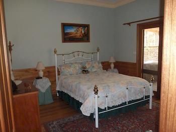 Woollamia Village Retreat - Yamba Accommodation 4