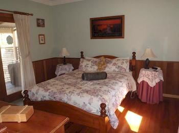 Woollamia Village Retreat - Yamba Accommodation 5