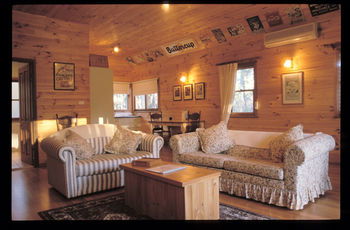 Woollamia Village Retreat - Yamba Accommodation 27