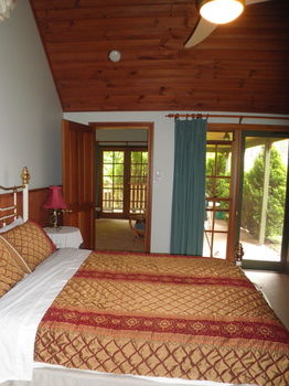 Woollamia Village Retreat - Yamba Accommodation 33