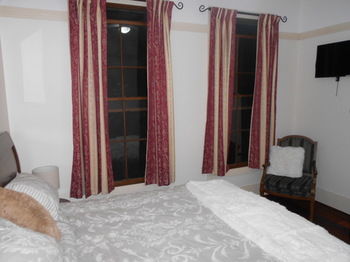 A Twist Of Willow - Yamba Accommodation 6
